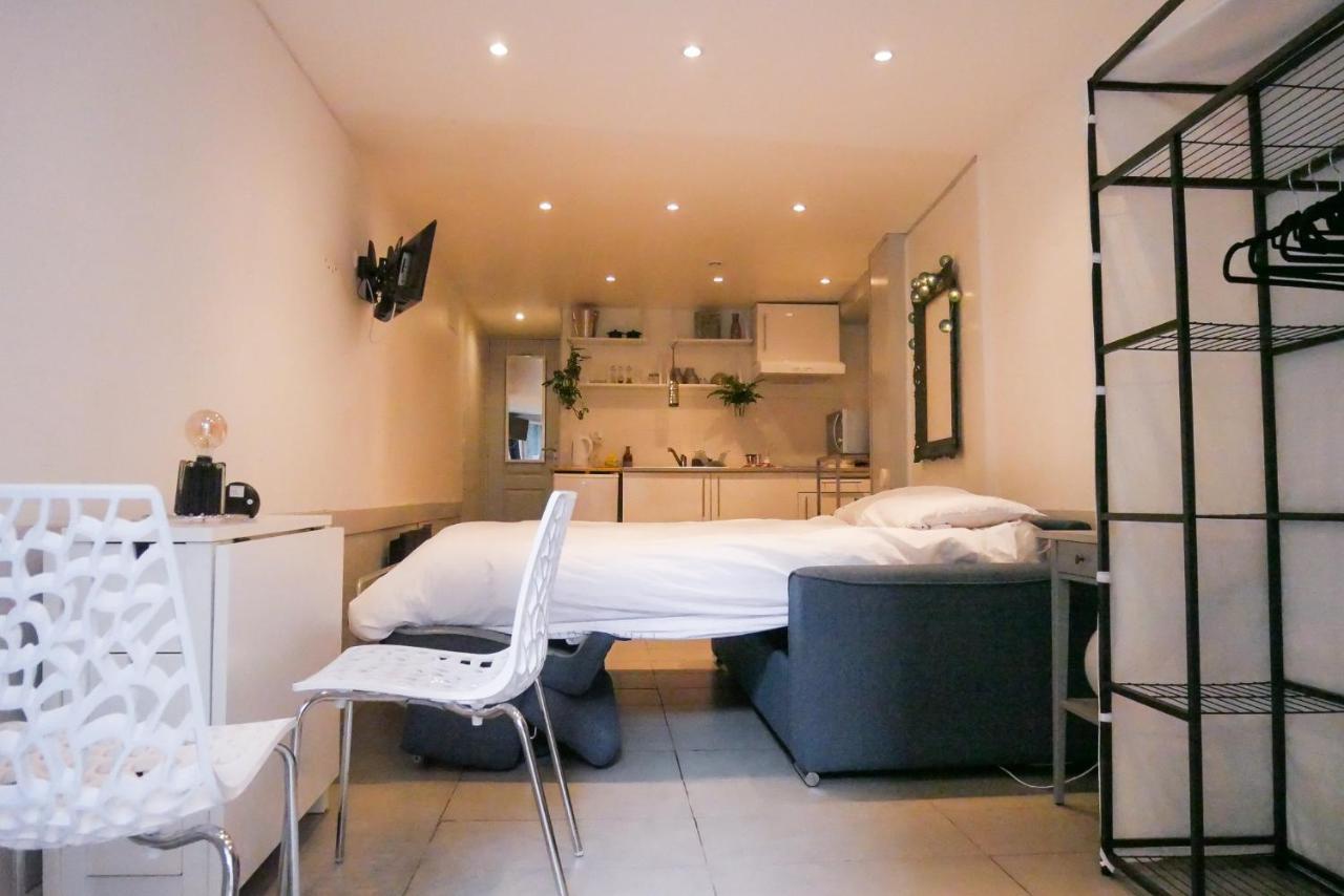 Le Studio - La Roquebrussanne Apartment Екстериор снимка