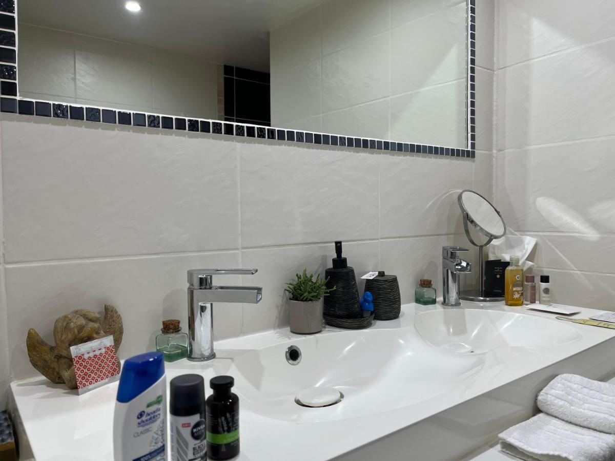 Le Studio - La Roquebrussanne Apartment Екстериор снимка